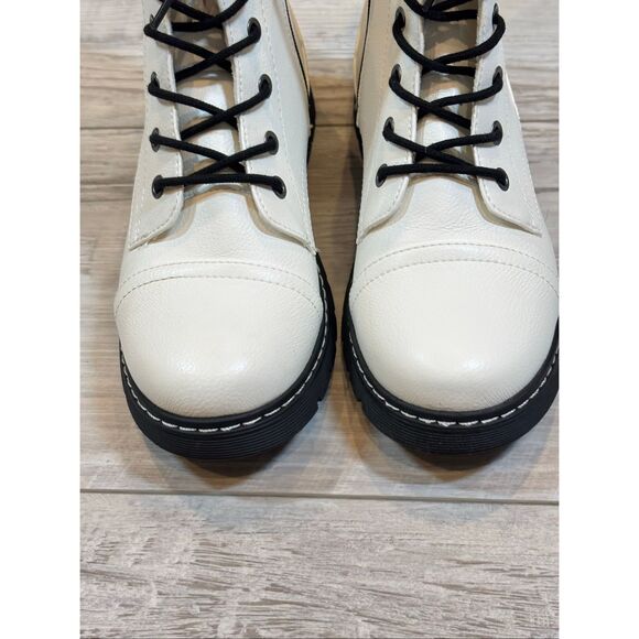 Arizona Jean Co Queen Flat Heel Combat Boots Size 7.5 - Picture 3 of 13